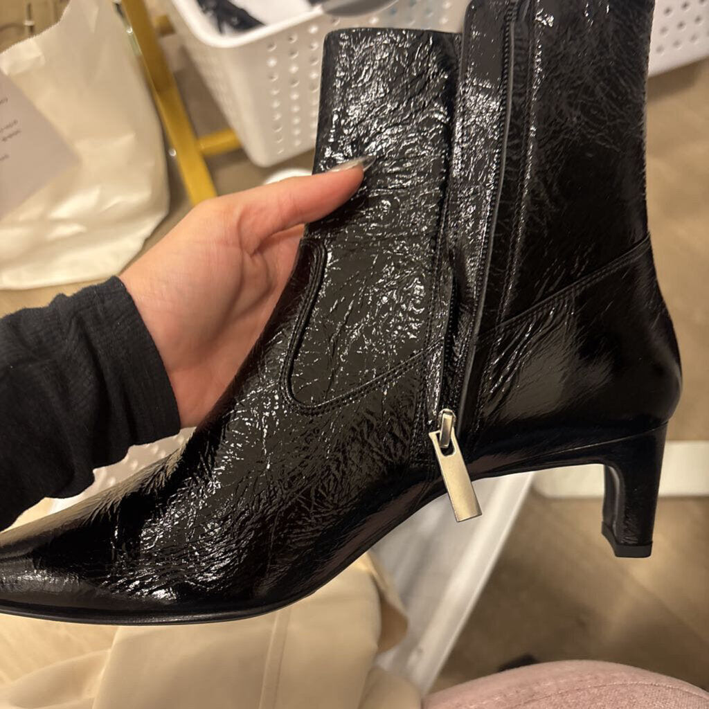 Black Patent Crinkled Boot