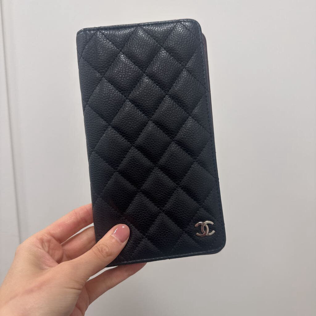 Black Caviar Quilted Leather Checkbook Holder
