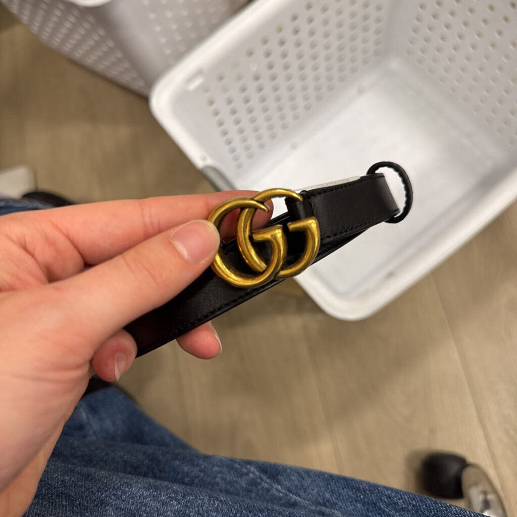 Gucci Black Leather GG Belt, 95