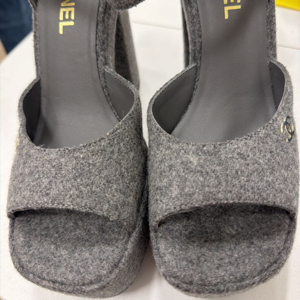 Grey Flannel Platform Shoe, 37.5