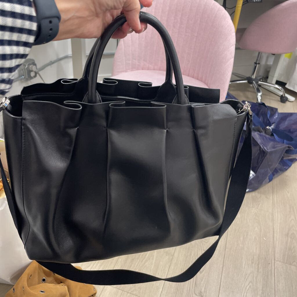 Black Peggy Pleated Tote(3800)