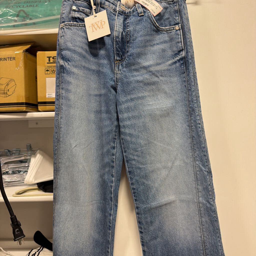 Medium Wash Straight Leg Split Hem Jean (NWT)