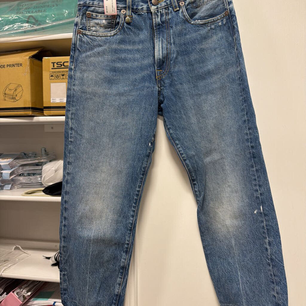 Medium Wash Straight Leg Jean