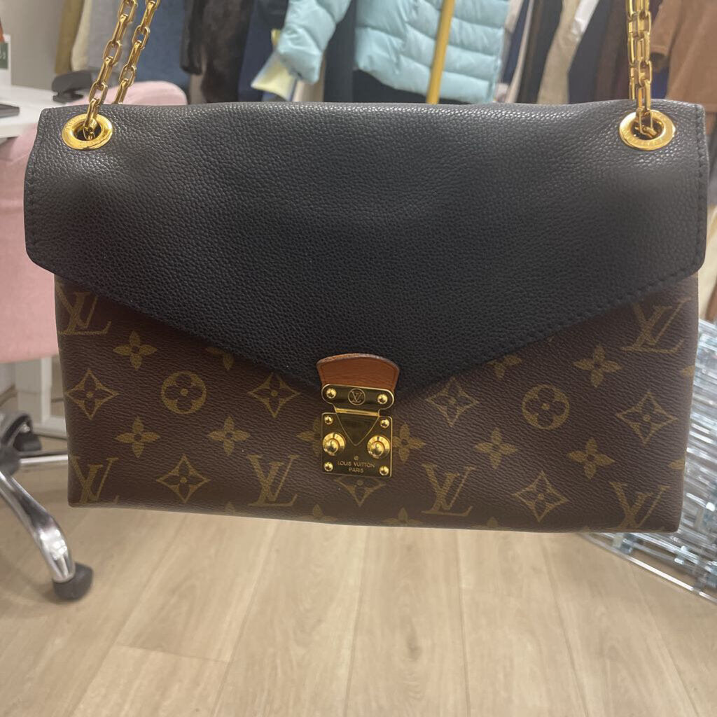 Monogram Pallas Chain Bag (2260)