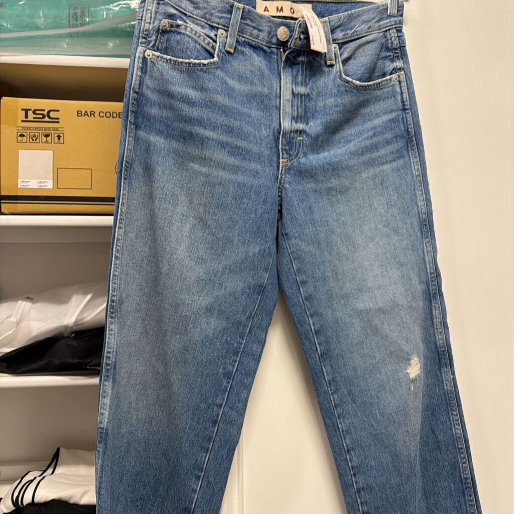 Medium Wash Straight Leg Jean