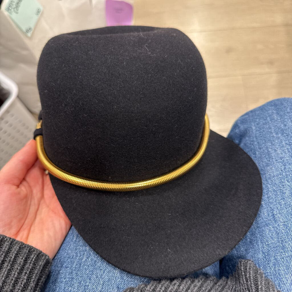 Black Felted Hat w/ GHW (NWT)