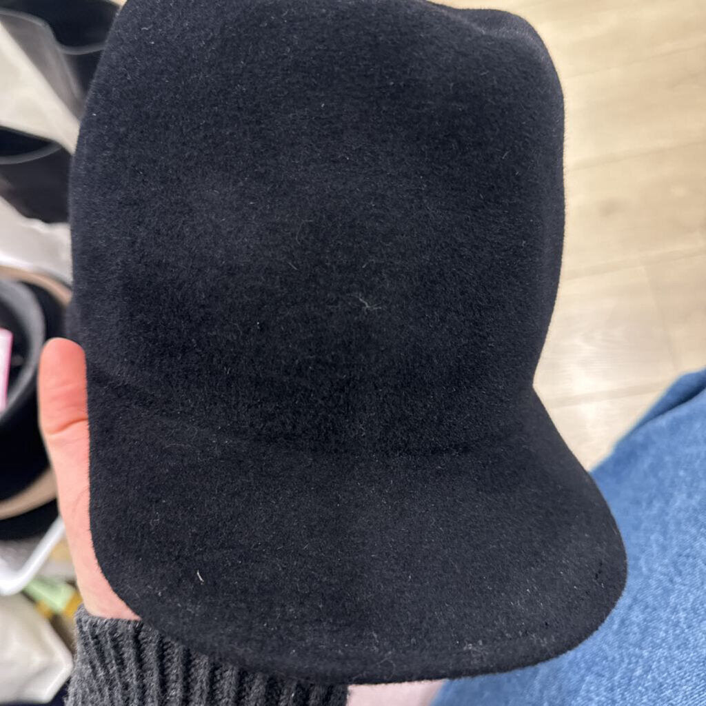 Black Rabbit Felted Hat (NWT)