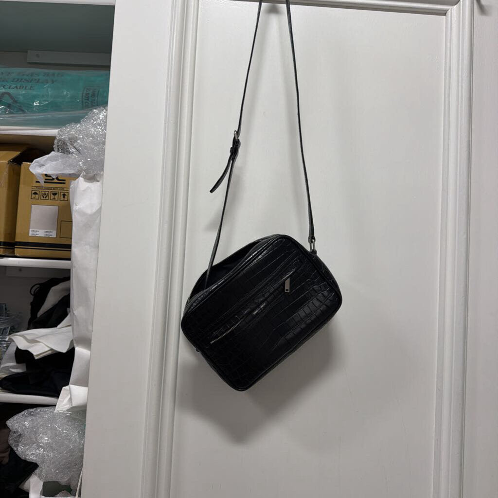 Black Croc Embossed Camera Bag