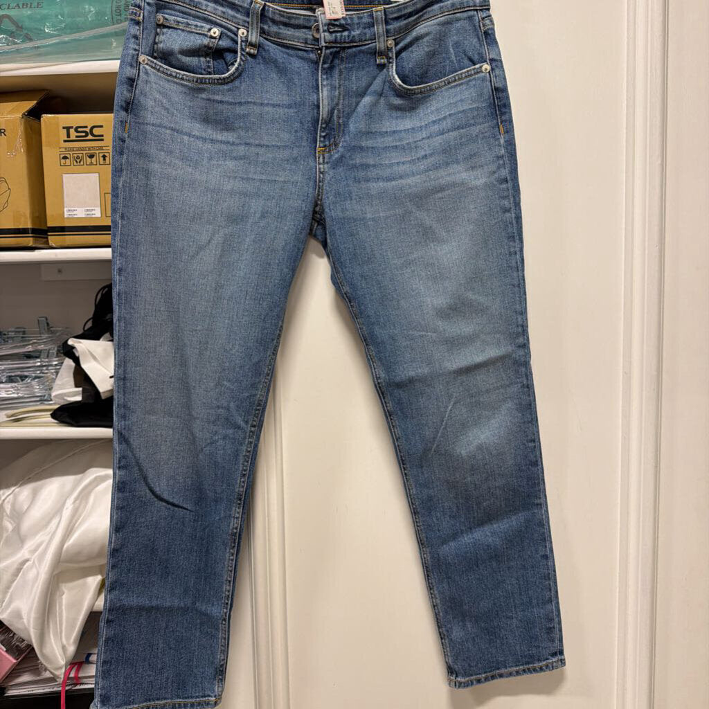 Medium Wash Straight Leg Jean