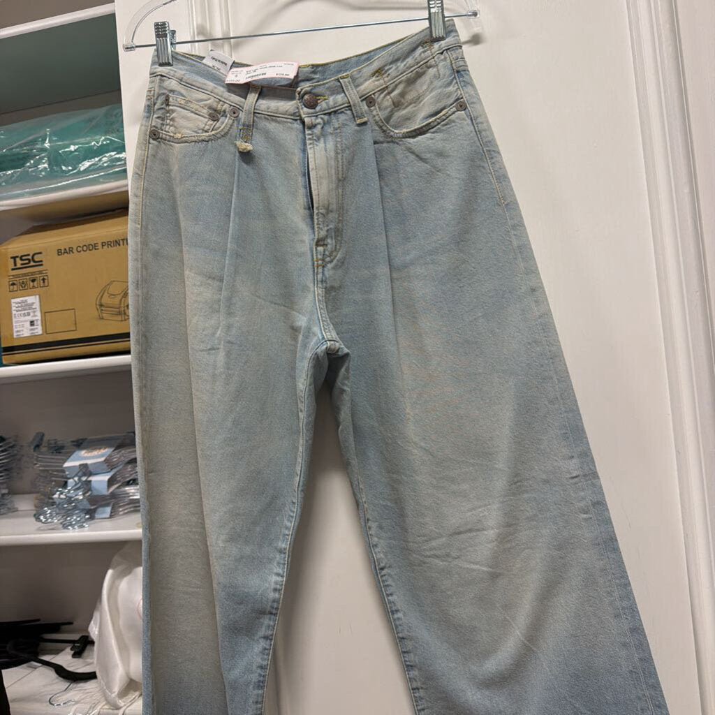 Light Wash Wide Leg Jean