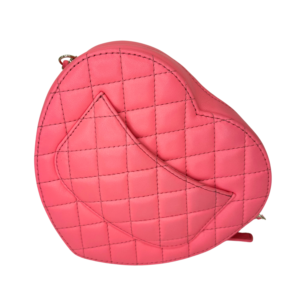 Chanel CC in Love Heart Crossbody Hot Pink Lambskin Gold HW