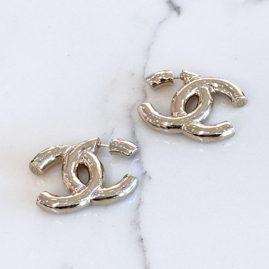 Chanel Silver Interlocking CC Earring (Full Set)