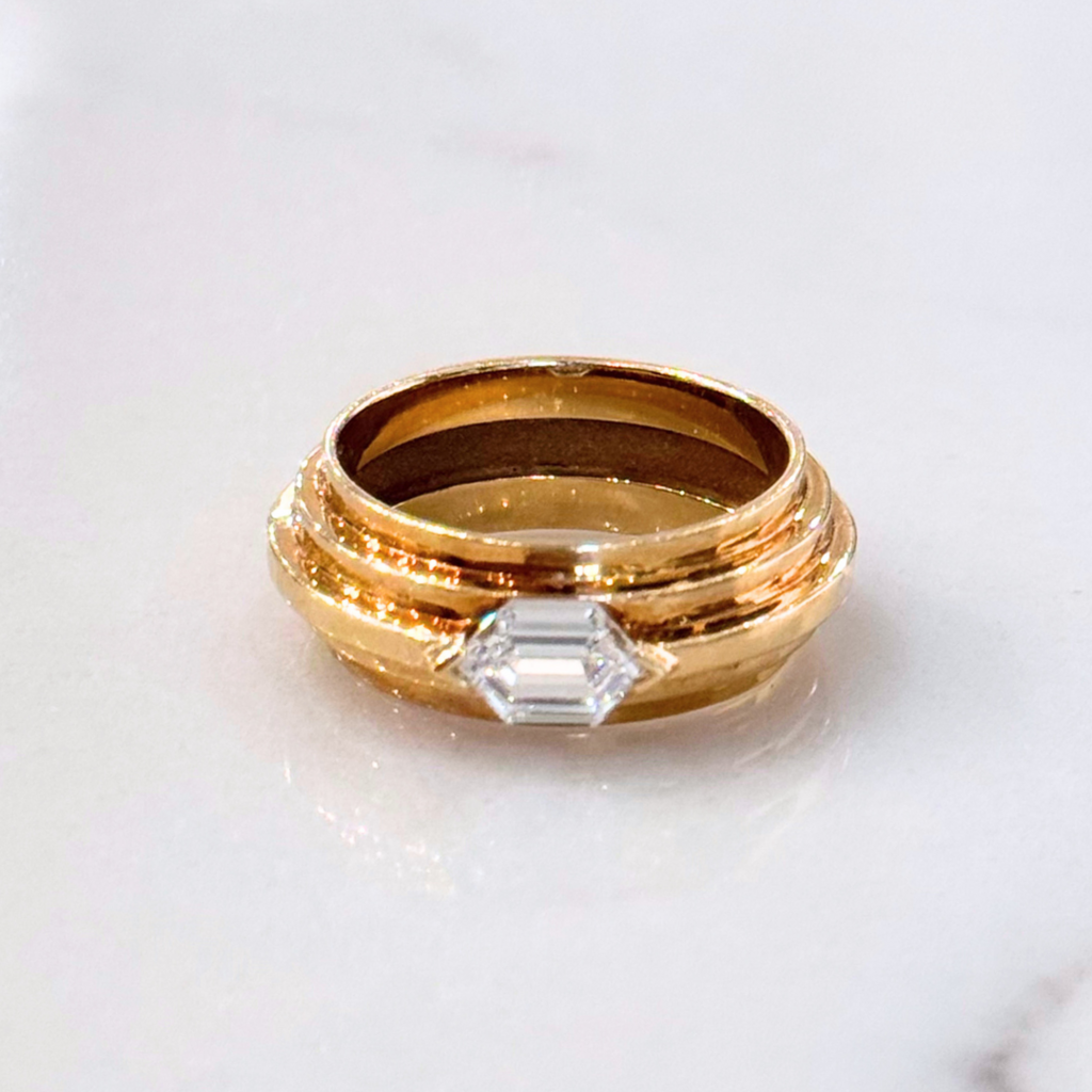 Material Good Gold Band With Hexagonal Diamond Ring Size 4