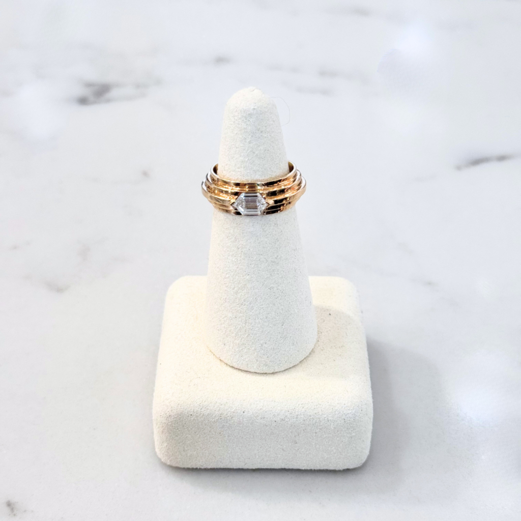 Material Good Gold Band With Hexagonal Diamond Ring Size 4