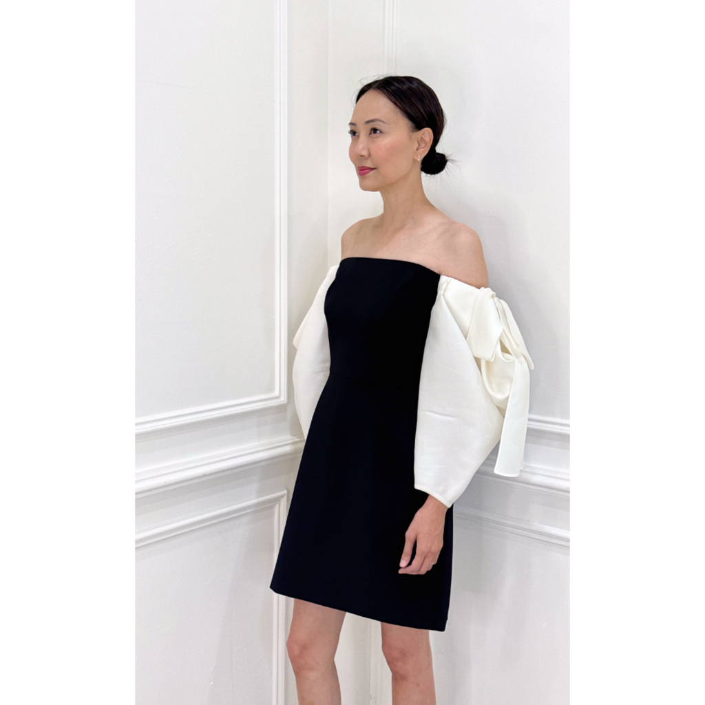 Caroline Herrera Black & White Draped Ribbon Off Shoulder Mini Dress, 6 (NWT)