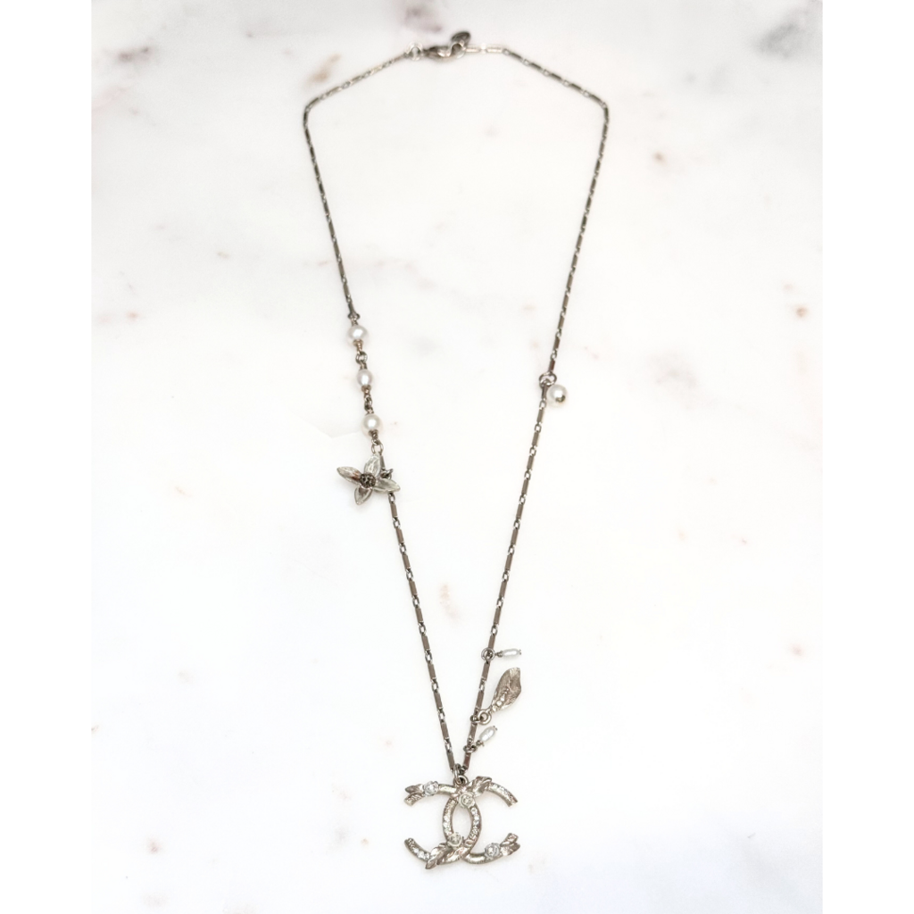 Chanel Gold CC Leaves & Flowers Pearl Charm Necklace