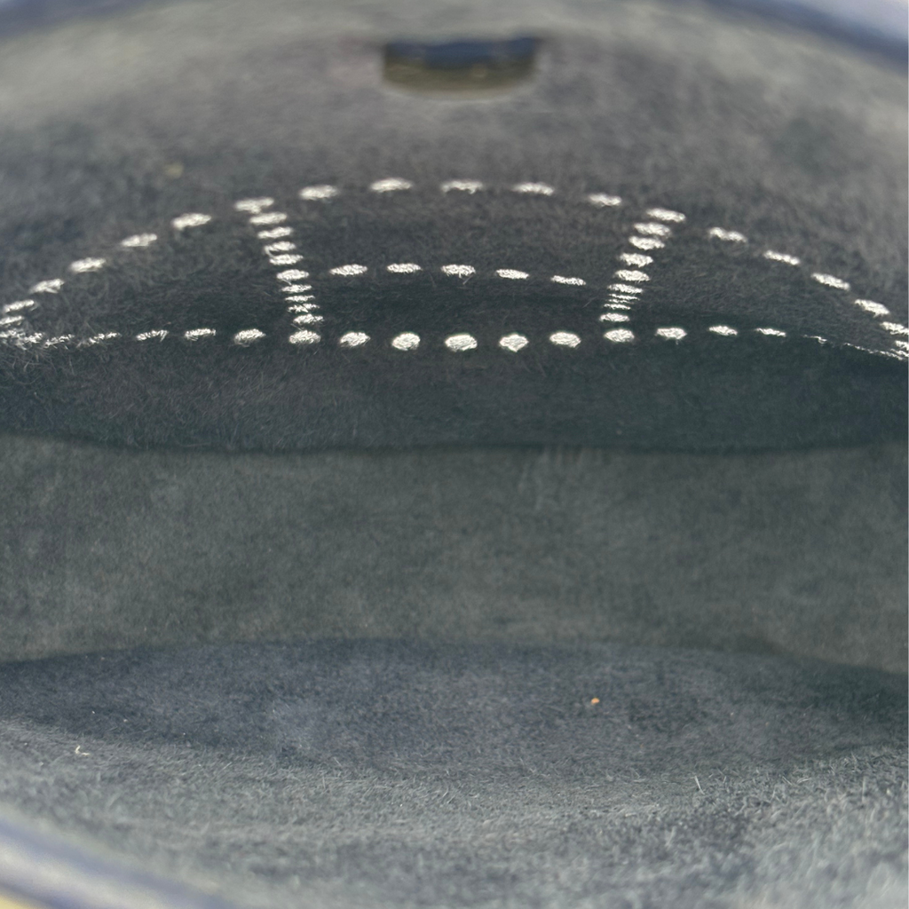 Hermès Evelyne Navy Clemence TPM Gold HW