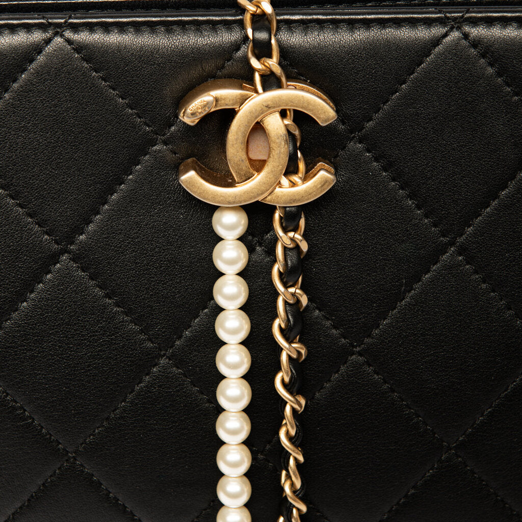 Chanel Black Quilted Pearl Clutch
