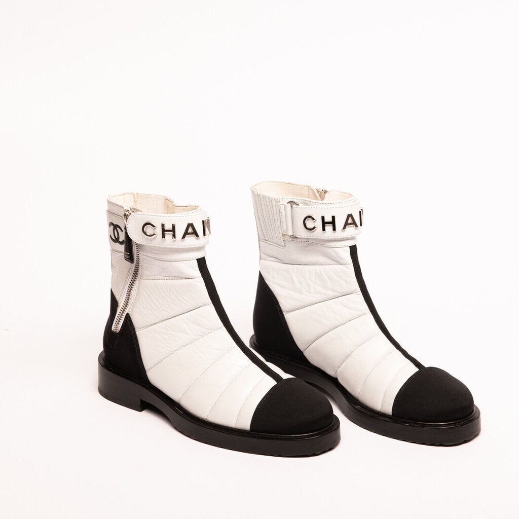 Chanel White Leather Crinkle Calfskin Side-Zip Boots