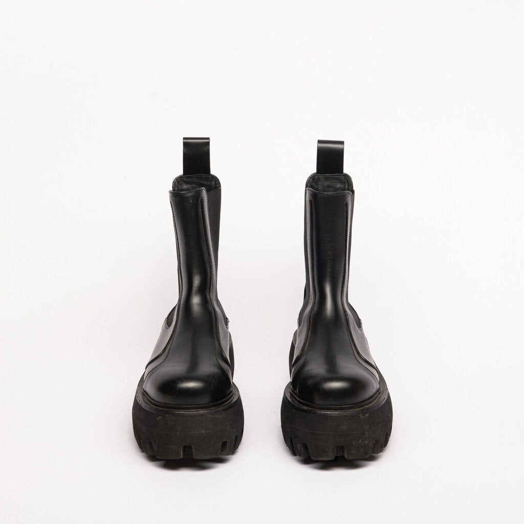 Black Leather Chelsea Boot