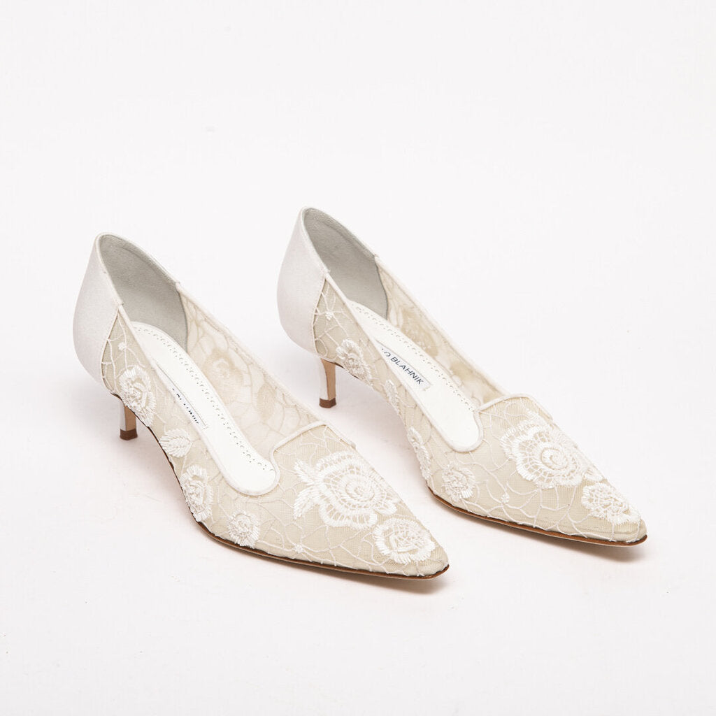 Manolo Blahnik White Lace Beaded Floral Heels