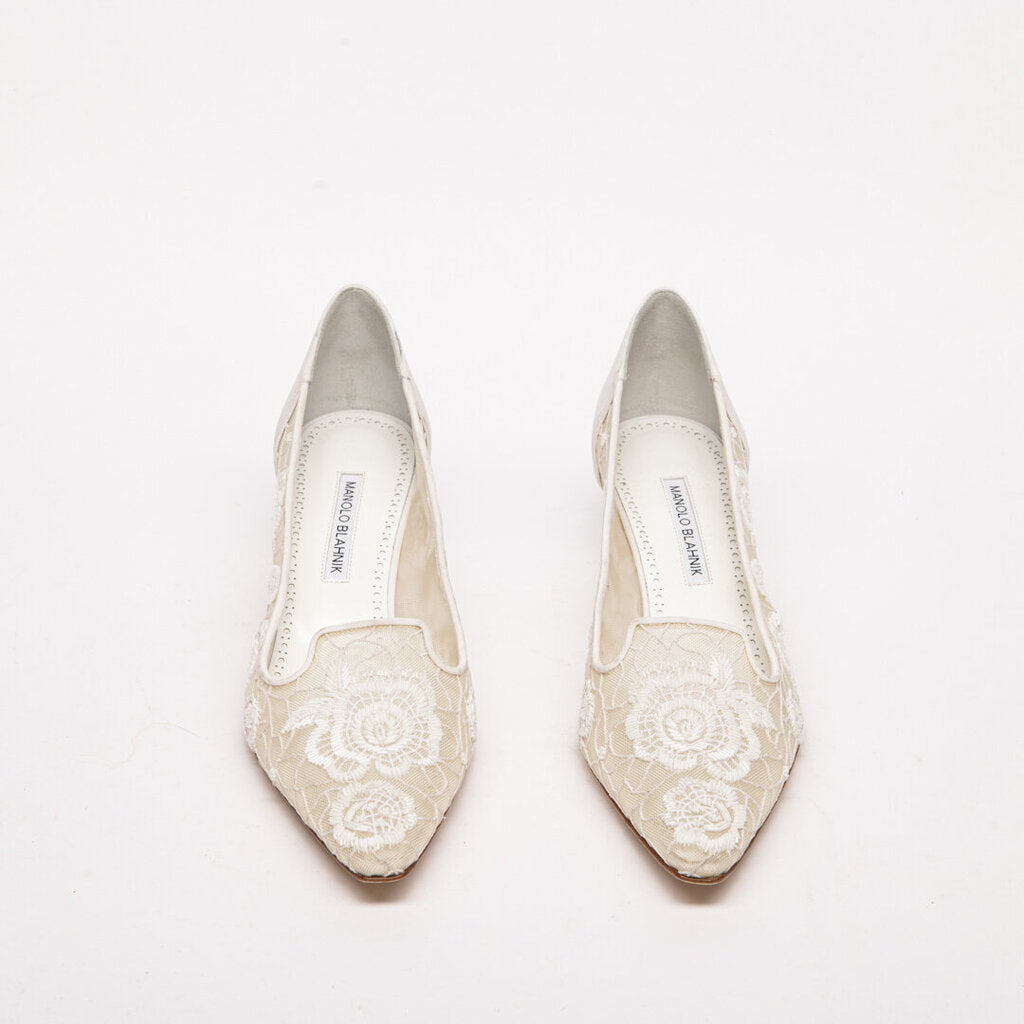 Manolo Blahnik White Lace Beaded Floral Heels