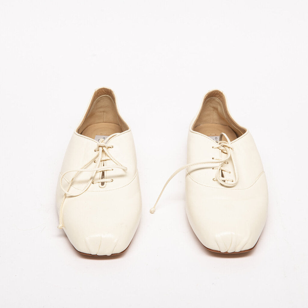 Gabriela Hearst Cream Leather Lace Up Flats
