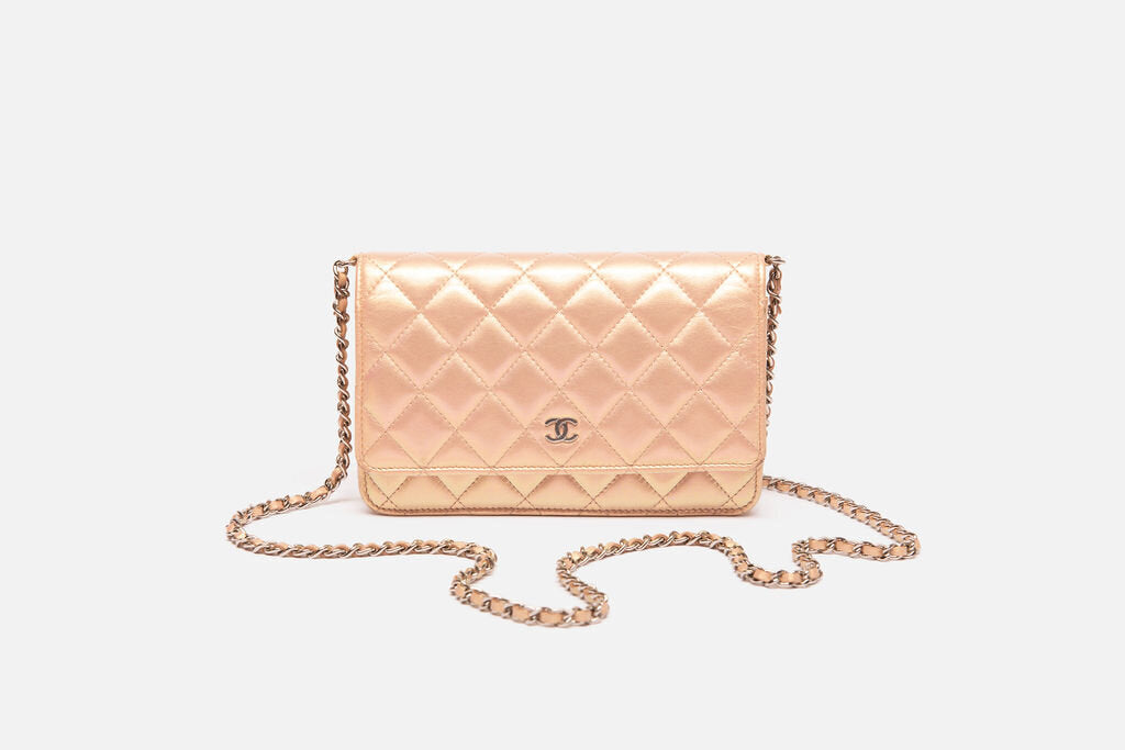 Chanel 21K Iridescent Pink Leather WOC