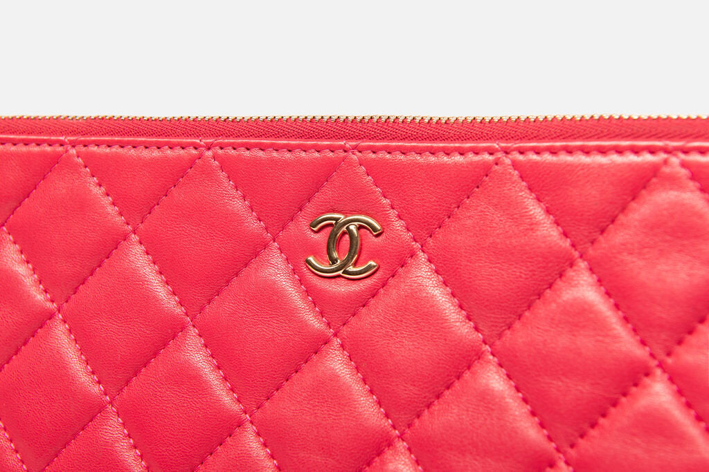 Chanel Pink Quilted O Case