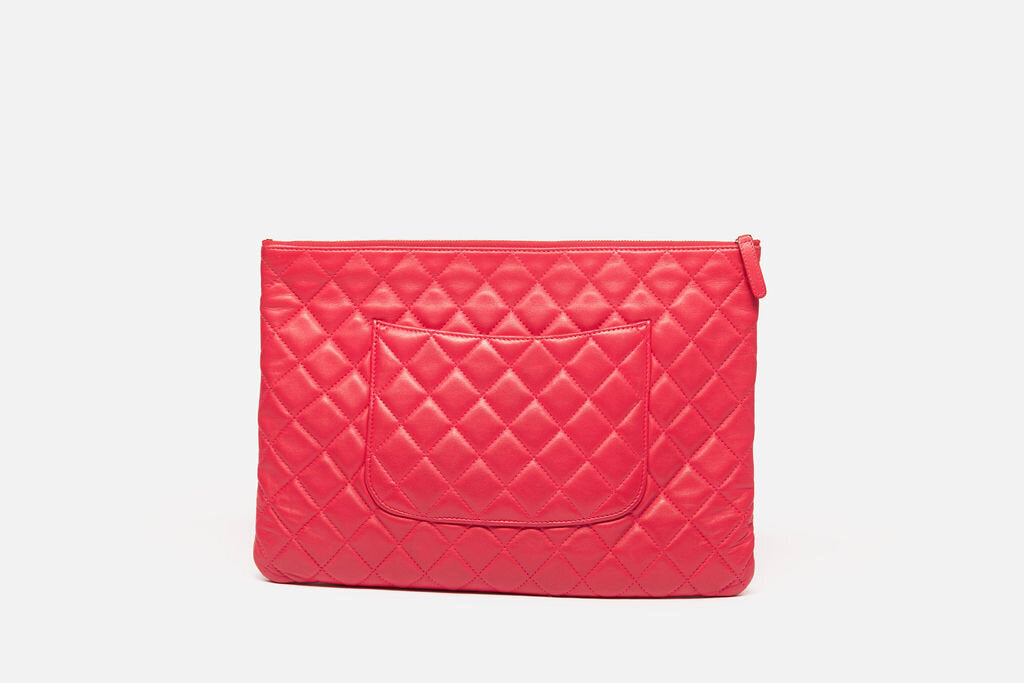 Chanel Pink Quilted O Case