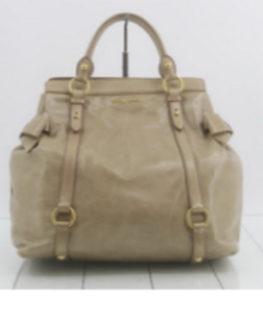 Tan Leather Bag w/Bows