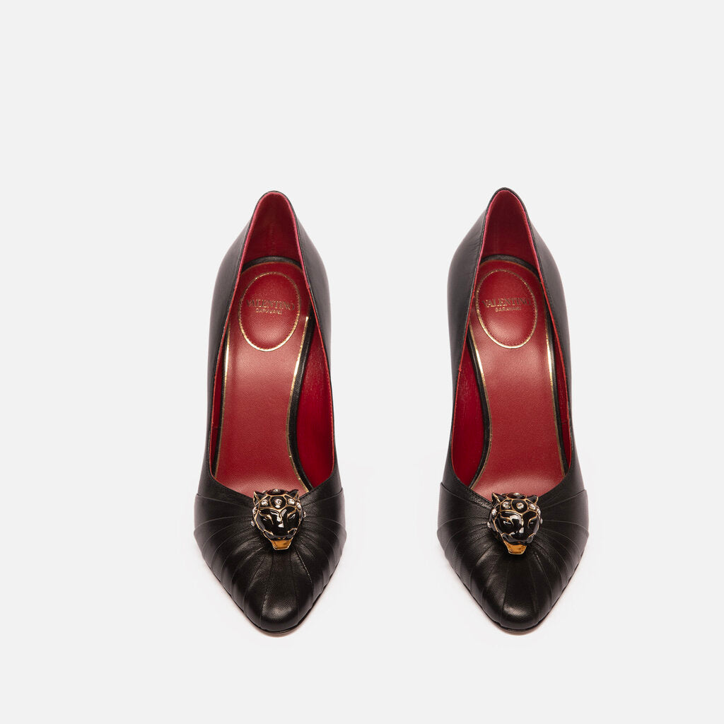 Valentino Black Leather Pas de Chat Pumps(NEW 1600)