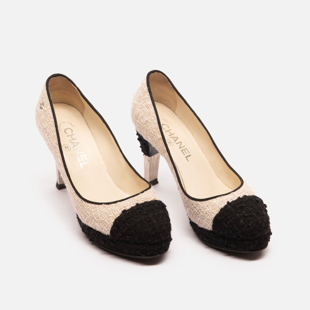 Chanel B&W Tweed Pump