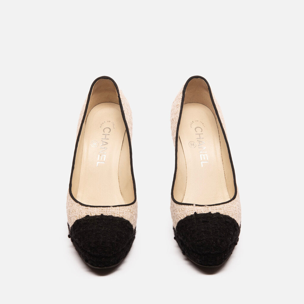 Chanel B&W Tweed Pump
