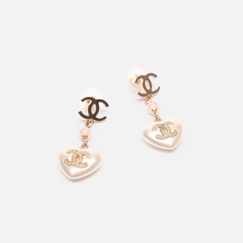 Chanel Heart Pearl Dangle Earring