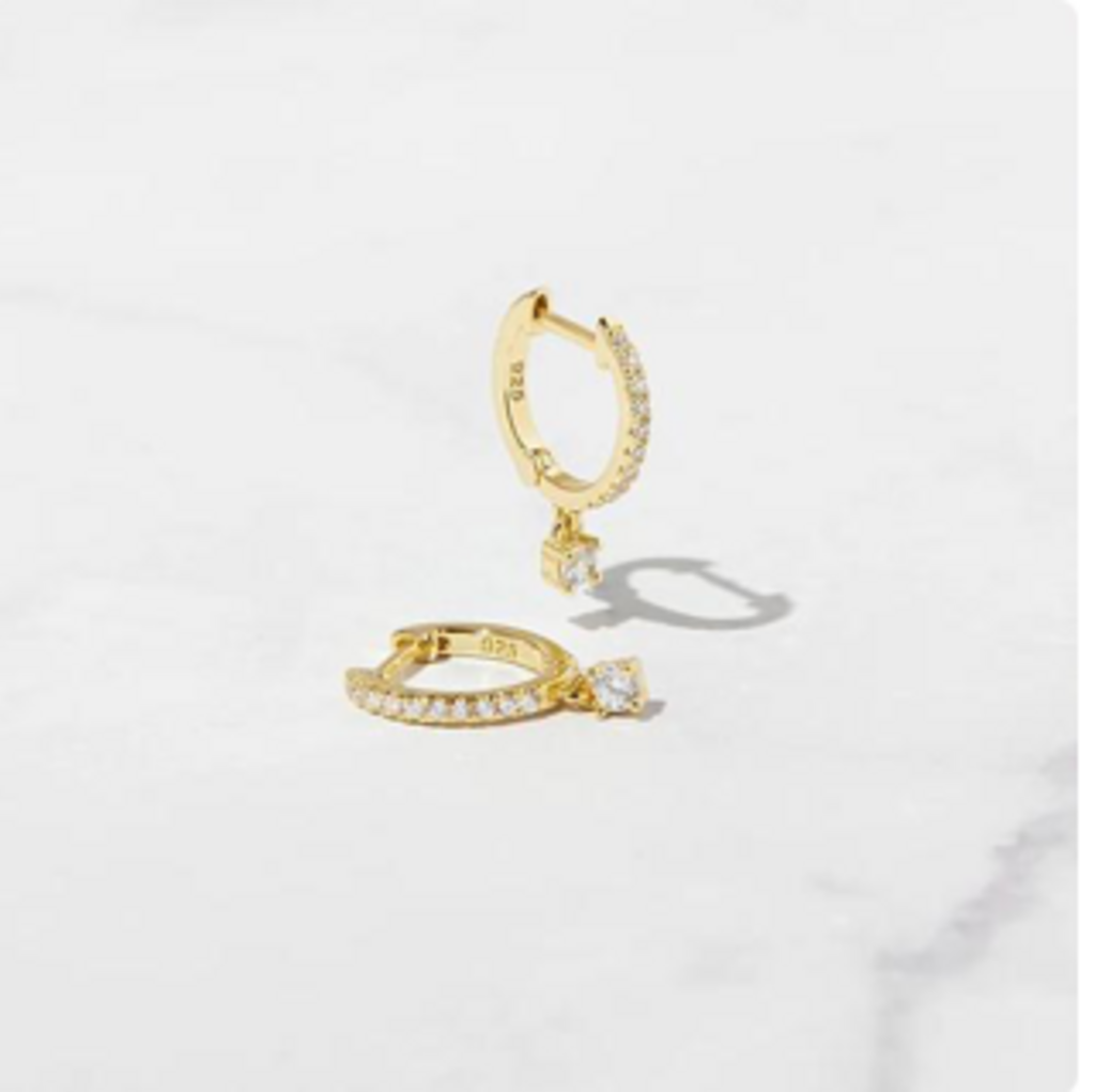 PAVÉ CHARM HUGGIE EARRING YG