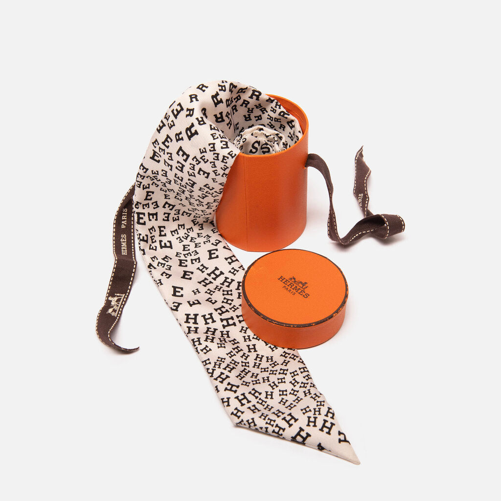 Hermes B&W Silk Twilly