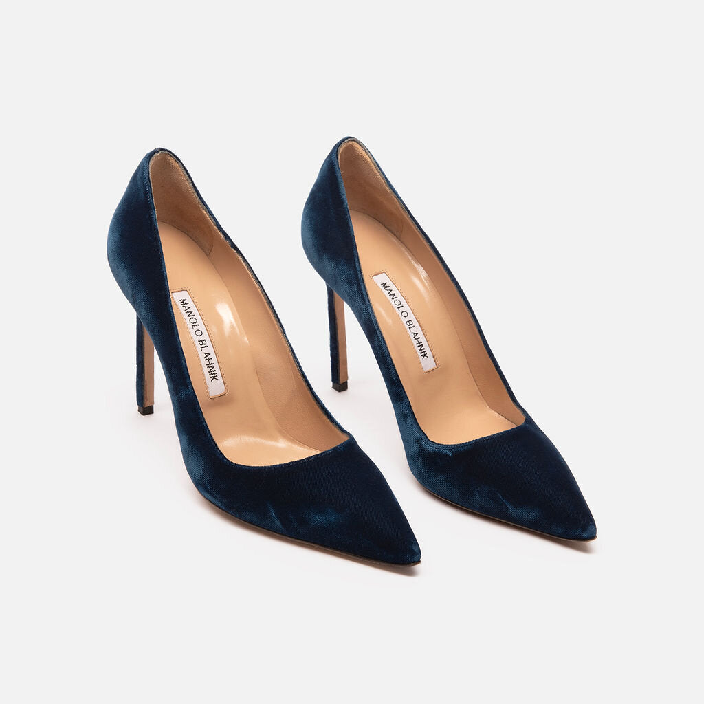 Manolo Blahnik Blue Velvet Pump