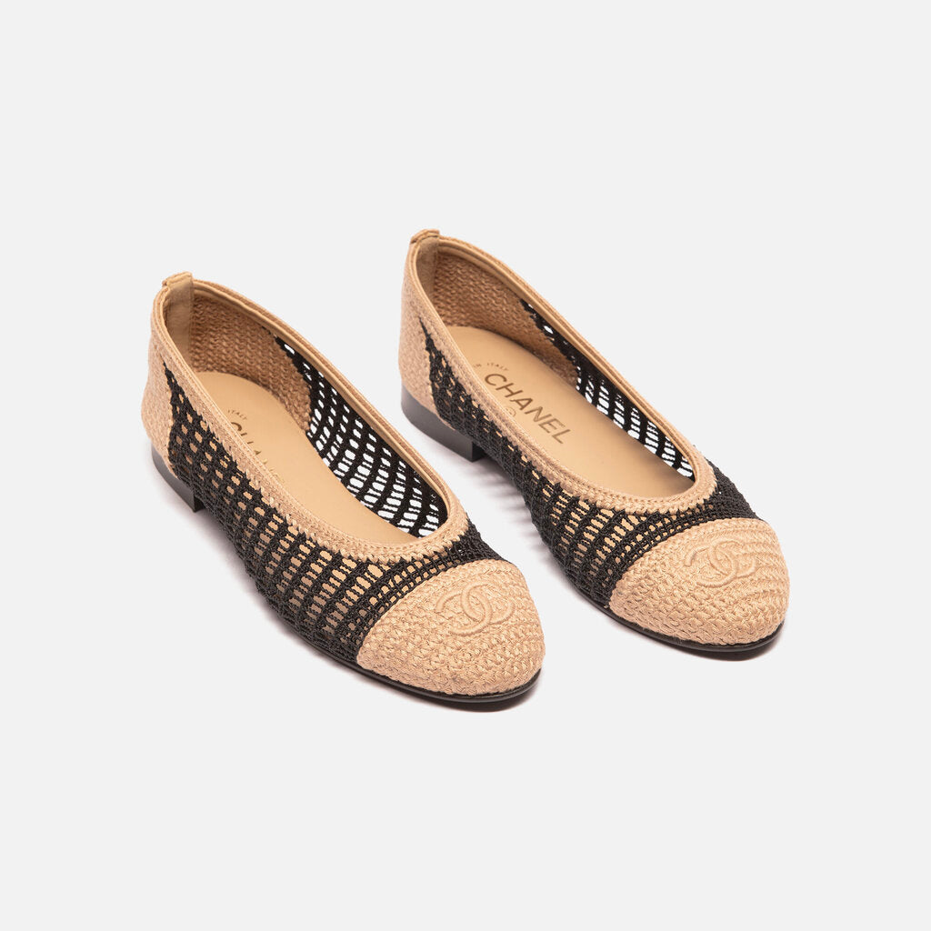Chanel Beige/Black Raffia Ballet Flat