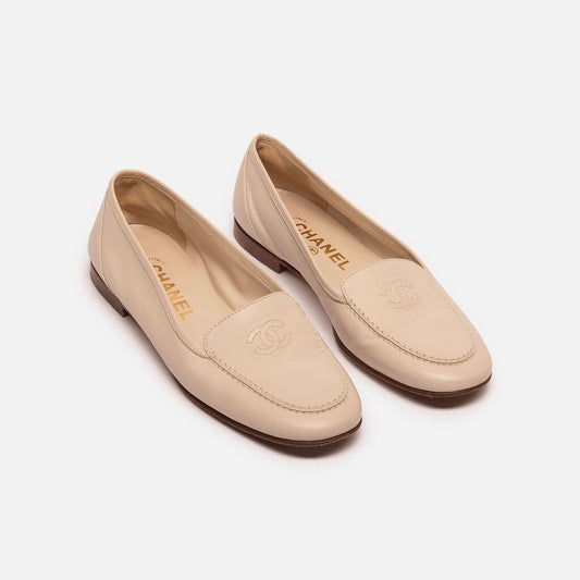 Chanel Off-White Leather CC Flat
