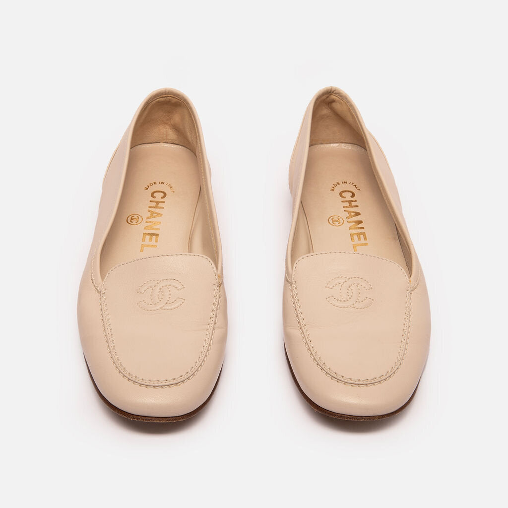Chanel Off-White Leather CC Flat