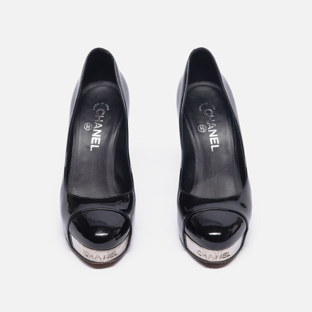 Chanel Black Leather Patent Leather Pump