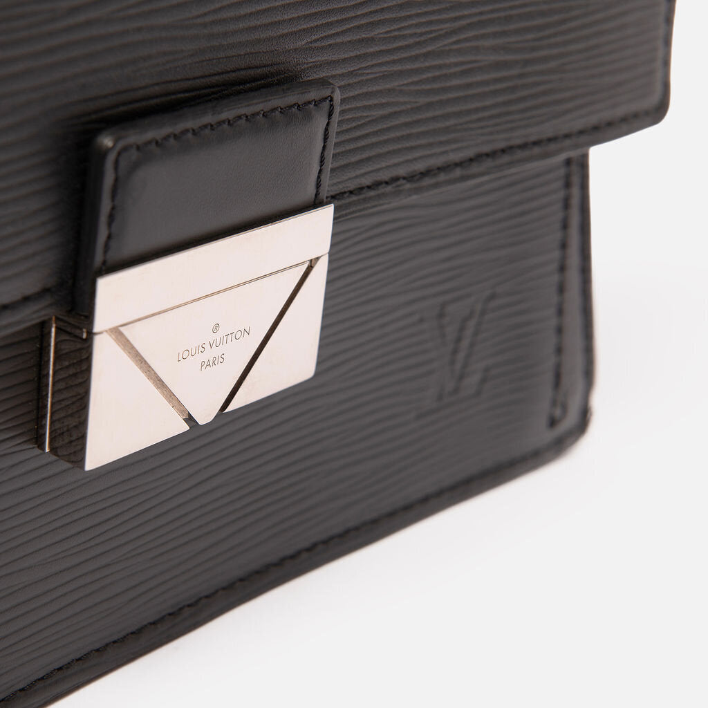 Louis Vuitton Black Epi Turn Lock Thames Clutch