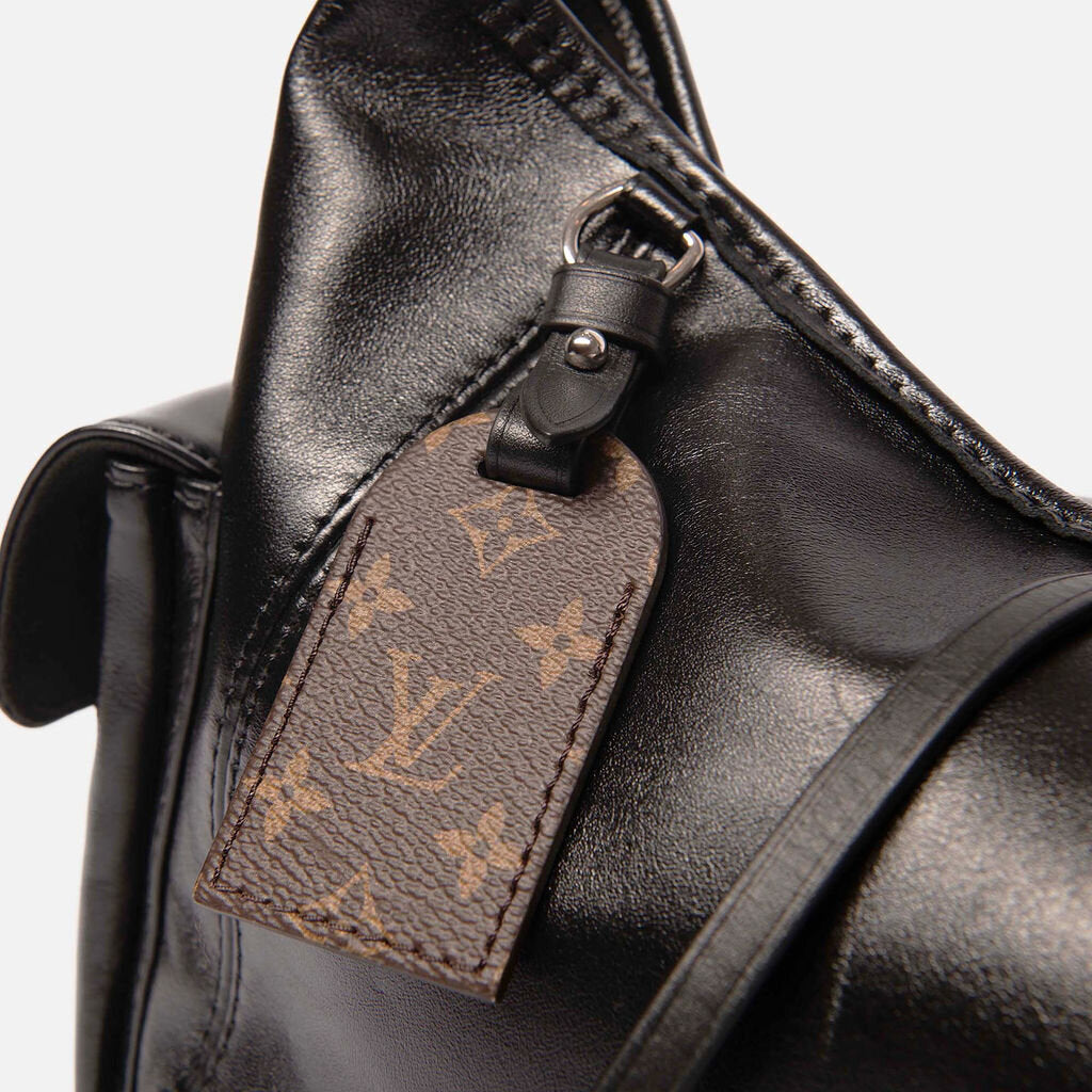 Louis Vuitton Black Leather Taurillon CarryAll Vibe PM