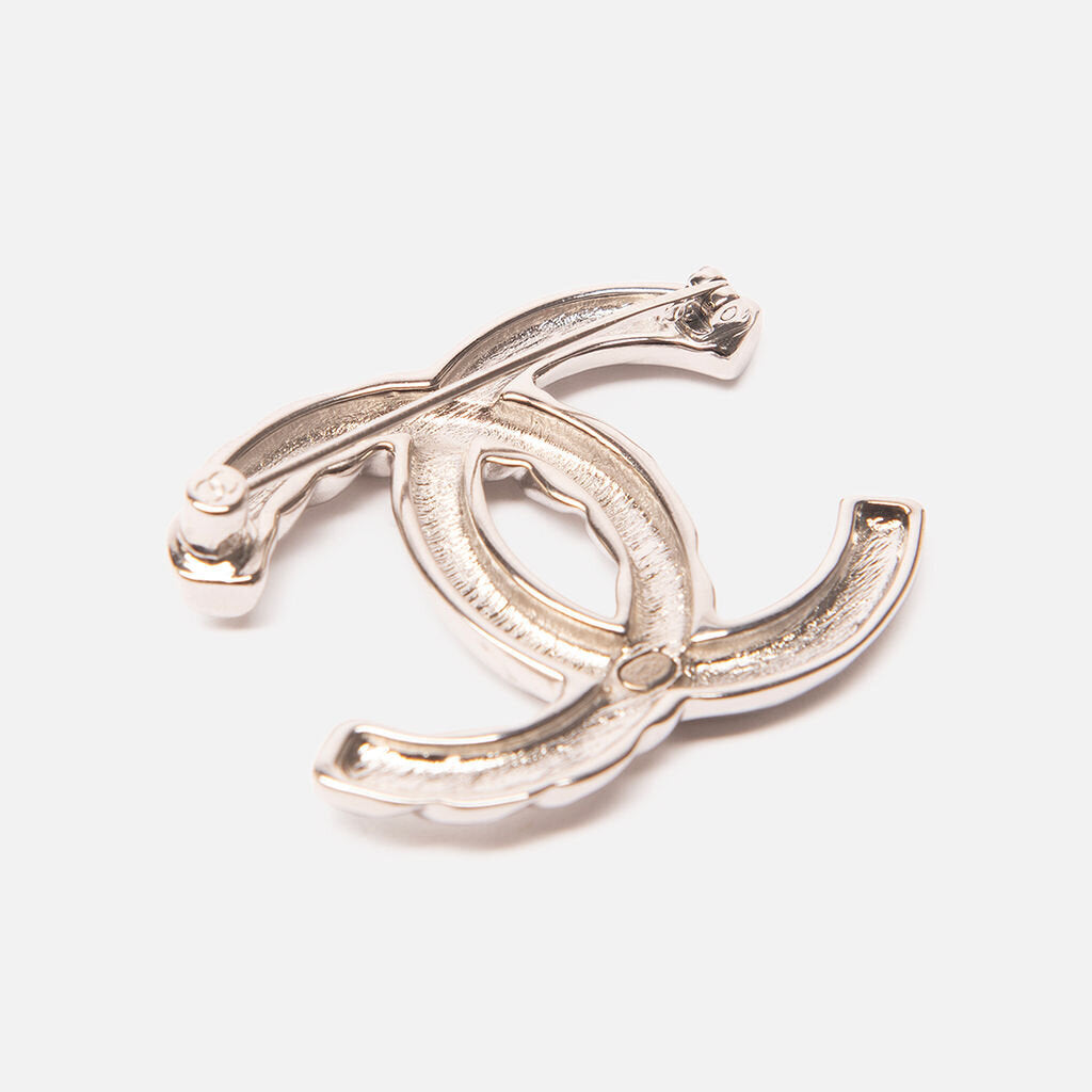 Chanel L25 Double CC Twisted Brooch