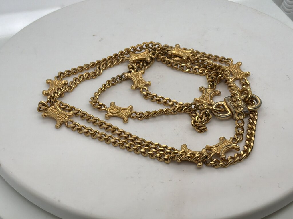 Triomphe Long Chain Necklace