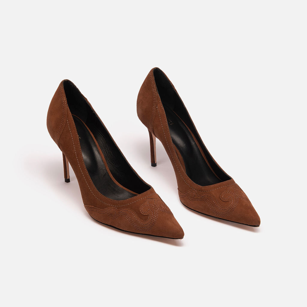 L'Agence Brown Western Pump