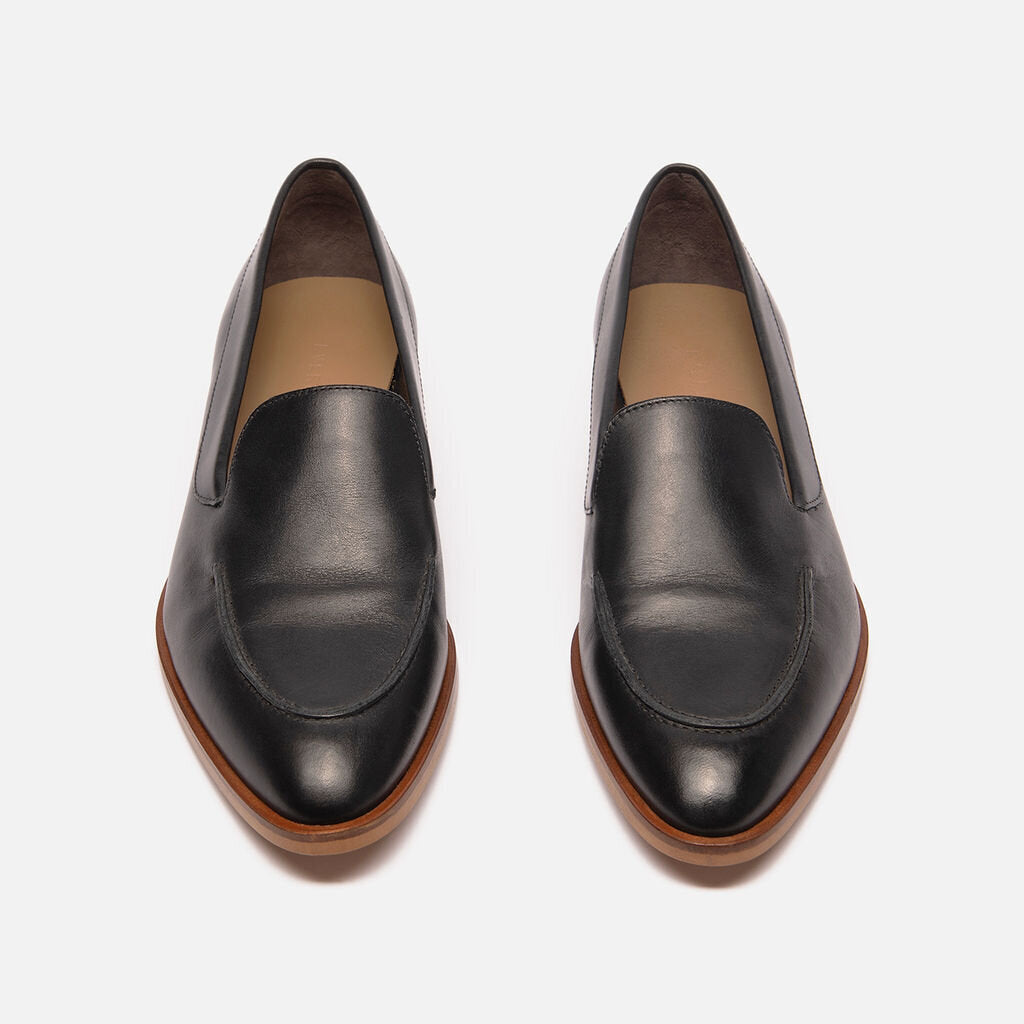 Everlane Black Leather Pointed Toe Loafers