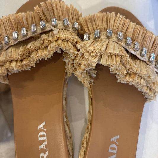 Straw Crystal Slides, 38