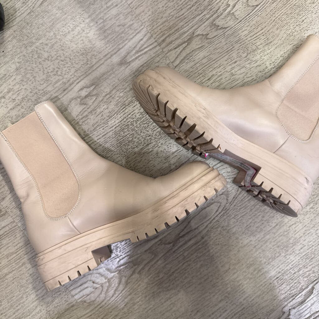 Tan Lug Sole Ankle Boot